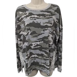 Chaser Camo Snap Trim Tee Sz M